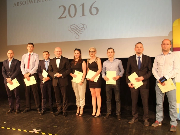 Zdjęcie nr 44 z galerii Koncert Zbigniewa Wodeckiego uświetnił galę wręczenia świadectw ukończenia studiów podyplomowych WSB