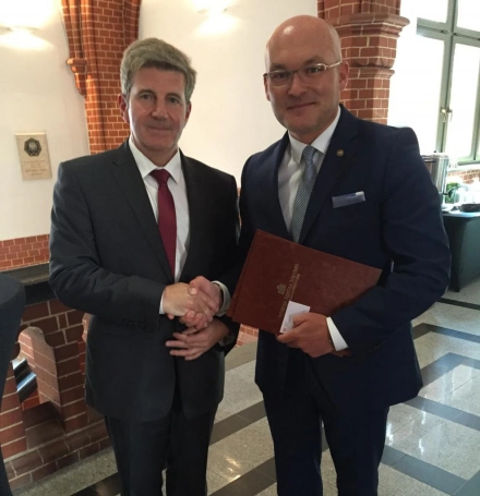 Zdjęcie nr 7 z galerii Władze WSB na uroczystościach otwarcia Konsulatu Honorowego Republiki Austrii