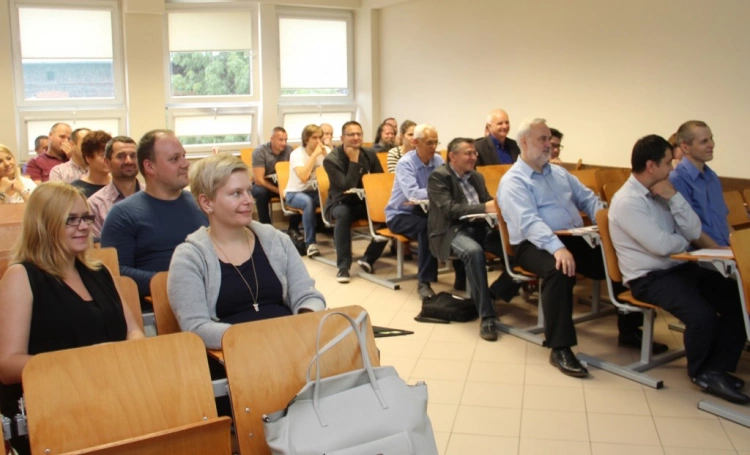 Zdjęcie nr 51 z galerii Dzień Bezpłatnych Szkoleń w Wyższej Szkole Biznesu w Dąbrowie Górniczej - podsumowanie