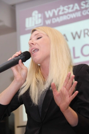 Zdjęcie nr 118 z galerii Gala wręczenia dyplomów absolwentom studiów II stopnia
