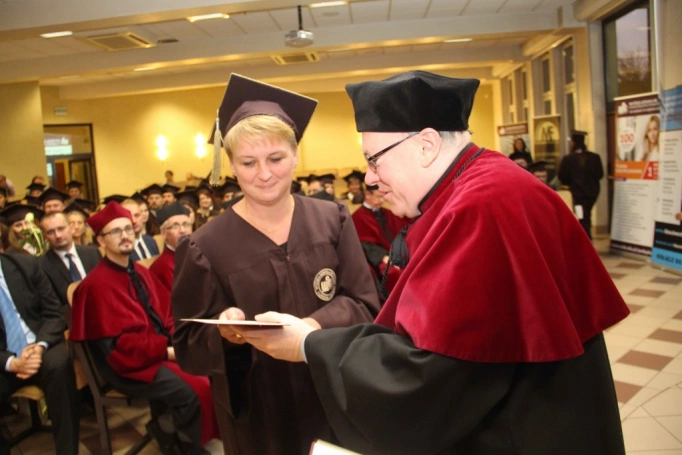 Zdjęcie nr 206 z galerii Gala wręczenia dyplomów absolwentom studiów II stopnia