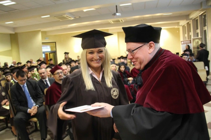 Zdjęcie nr 208 z galerii Gala wręczenia dyplomów absolwentom studiów II stopnia