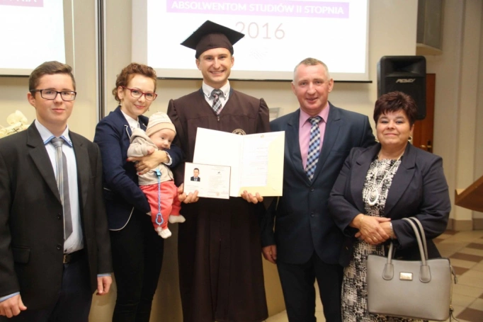 Zdjęcie nr 290 z galerii Gala wręczenia dyplomów absolwentom studiów II stopnia
