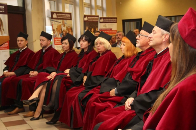 Zdjęcie nr 38 z galerii Gala wręczenia dyplomów absolwentom studiów II stopnia