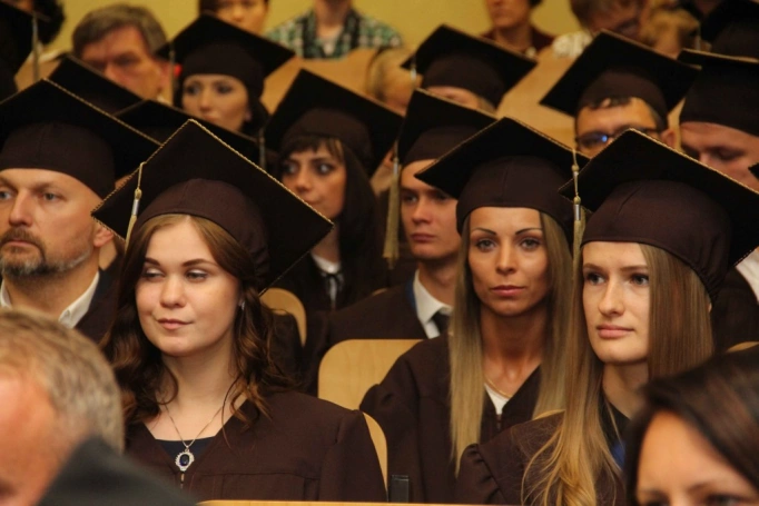 Zdjęcie nr 51 z galerii Gala wręczenia dyplomów absolwentom studiów II stopnia