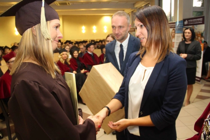 Zdjęcie nr 60 z galerii Gala wręczenia dyplomów absolwentom studiów II stopnia