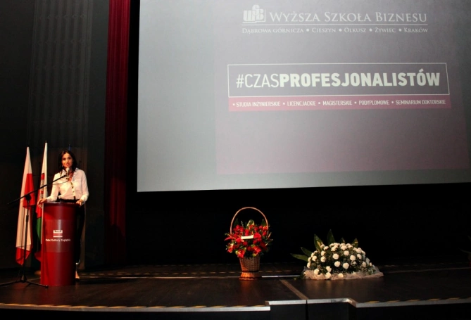 Zdjęcie nr 6 z galerii JM Rektor podczas uroczystej sesji Rady Miejskiej w Dąbrowie Górniczej