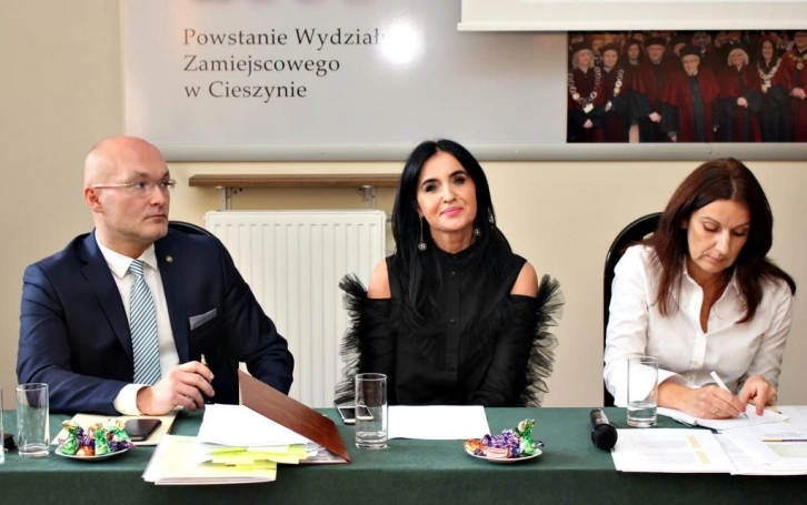 Zdjęcie nr 10 z galerii Uroczyste posiedzenie Senatu Wyższej Szkoły Biznesu w Dąbrowie Górniczej