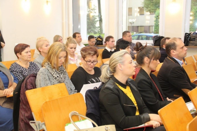 Zdjęcie nr 18 z galerii Specyficzne problemy rozpadu rodziny: opieka naprzemienna – blaski i cienie - konferencja z zakresu mediacji cywilnych