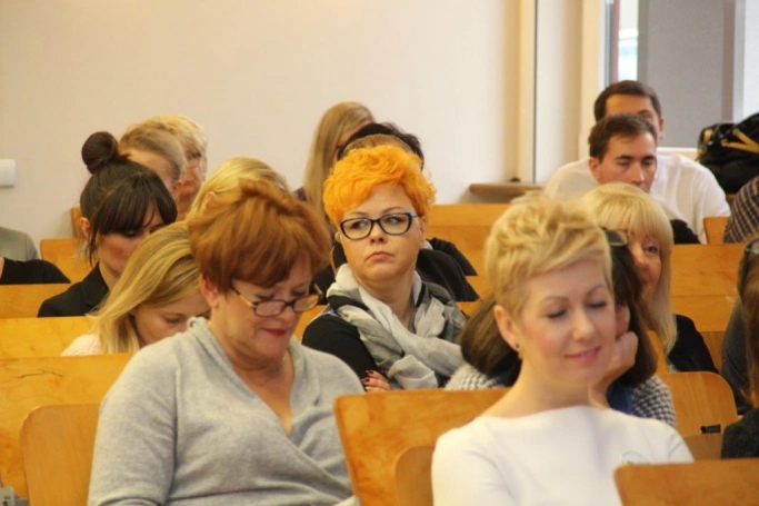 Zdjęcie nr 28 z galerii Specyficzne problemy rozpadu rodziny: opieka naprzemienna – blaski i cienie - konferencja z zakresu mediacji cywilnych