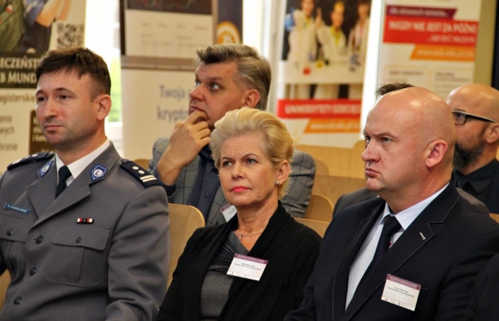 Zdjęcie nr 4 z galerii Ogólnopolska konferencja naukowa „Współczesne zagrożenia cyberprzestępczością a możliwości jej zwalczania”