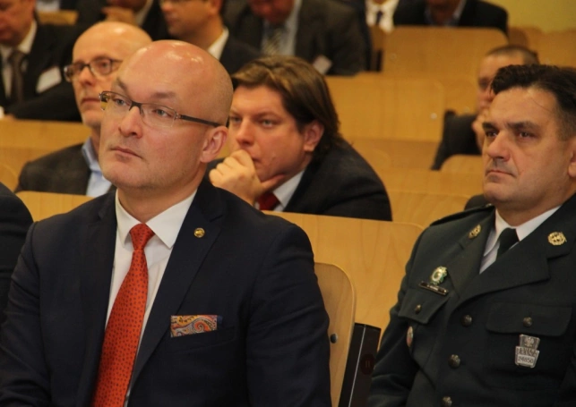 Zdjęcie nr 16 z galerii Ogólnopolska konferencja naukowa „Współczesne zagrożenia cyberprzestępczością a możliwości jej zwalczania”