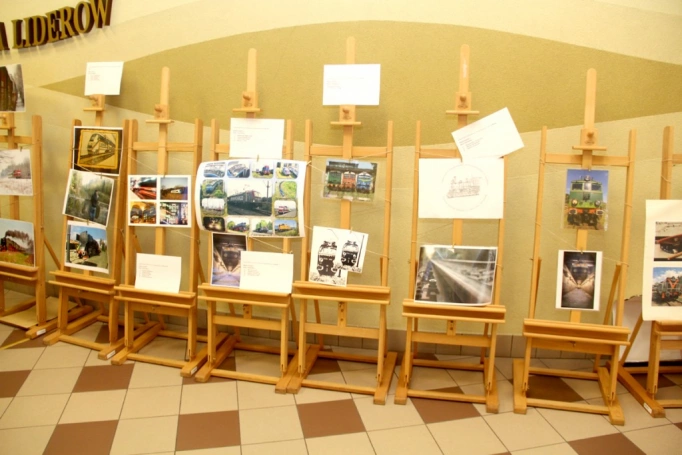 Zdjęcie nr 15 z galerii  I Ogólnopolski Konkurs Wiedzy o Transporcie Kolejowym już za nami