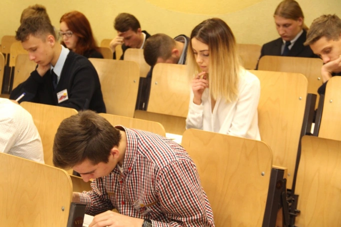 Zdjęcie nr 17 z galerii  I Ogólnopolski Konkurs Wiedzy o Transporcie Kolejowym już za nami