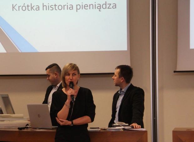 Zdjęcie nr 9 z galerii Światowy Tydzień Przedsiębiorczości w Wyższej Szkole Biznesu w Dąbrowie Górniczej