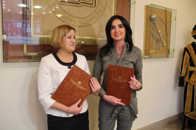 Zdjęcie nr 6 z galerii Zespół Szkół Ogólnokształcących im. Stefana Żeromskiego w Zawierciu dołączył do Klubu Szkół Partnerskich WSB