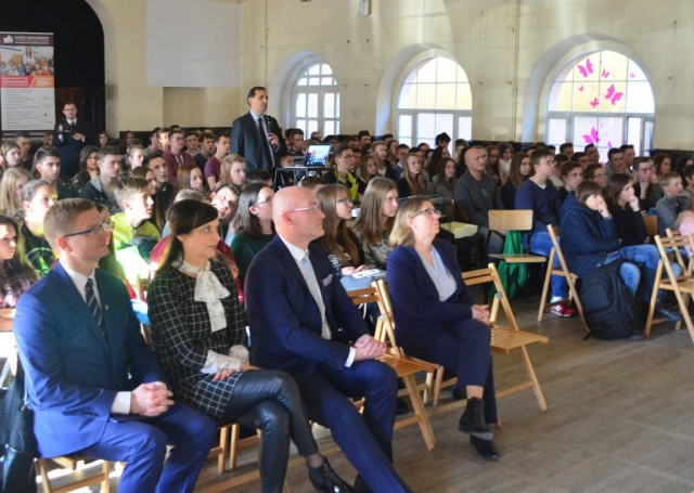 Zdjęcie nr 10 z galerii Ruszyła trzecia edycja częstochowskiej Akademii Młodego Przedsiębiorcy 