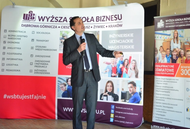 Zdjęcie nr 11 z galerii Ruszyła trzecia edycja częstochowskiej Akademii Młodego Przedsiębiorcy 