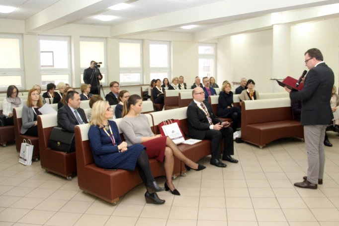 Zdjęcie nr 8 z galerii Języki specjalistyczne – nauczanie, badanie i tłumaczenie - podsumowanie