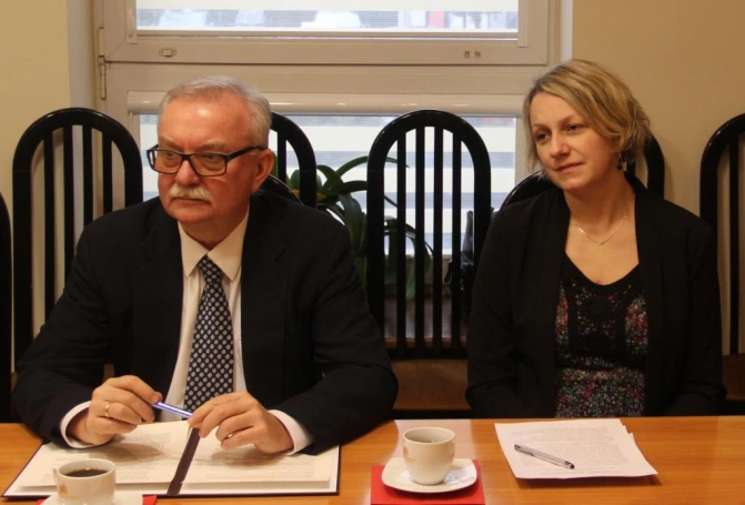 Zdjęcie nr 1 z galerii Wiedza bez barier - innowacyjne metody nauczania osób dorosłych - wspólny projekt z Polskim Związkiem Kulturalno-Oświatowym