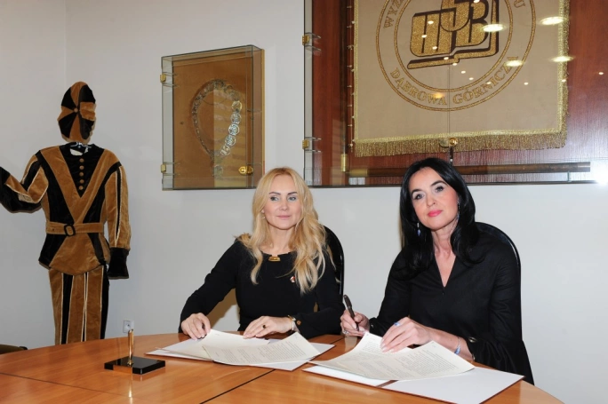 Zdjęcie nr 4 z galerii Firma BetaMed partnerem Wyższej Szkoły Biznesu w Dąbrowie Górniczej