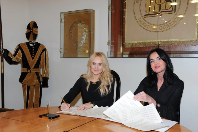 Zdjęcie nr 6 z galerii Firma BetaMed partnerem Wyższej Szkoły Biznesu w Dąbrowie Górniczej