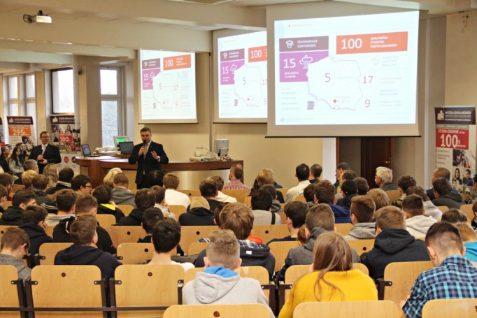 Zdjęcie nr 8 z galerii Dzień z sosnowieckim Elektronikiem w WSB 