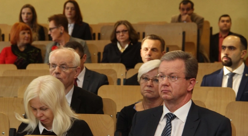 Zdjęcie nr 6 z galerii Uroczyste posiedzenie Senatu oraz Spotkanie Świąteczno-Noworoczne