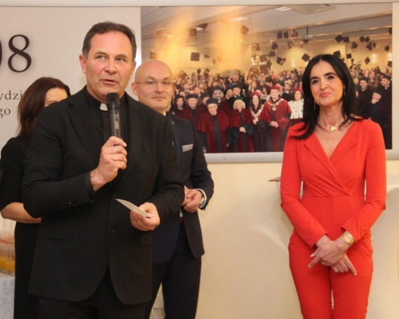 Zdjęcie nr 15 z galerii Uroczyste posiedzenie Senatu oraz Spotkanie Świąteczno-Noworoczne