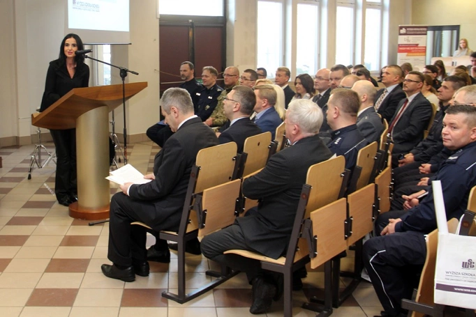 Zdjęcie nr 42 z galerii Jubileusz 6-lecia Centrum Bezpieczeństwa i Edukacji Służb Mundurowych WSB