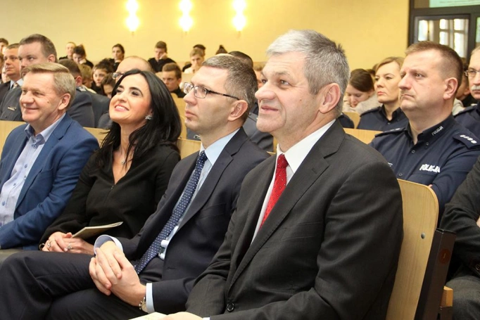 Zdjęcie nr 2 z galerii Jubileusz 6-lecia Centrum Bezpieczeństwa i Edukacji Służb Mundurowych WSB