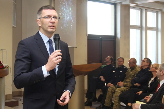 Zdjęcie nr 13 z galerii Jubileusz 6-lecia Centrum Bezpieczeństwa i Edukacji Służb Mundurowych WSB