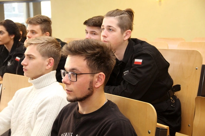 Zdjęcie nr 41 z galerii Jubileusz 6-lecia Centrum Bezpieczeństwa i Edukacji Służb Mundurowych WSB