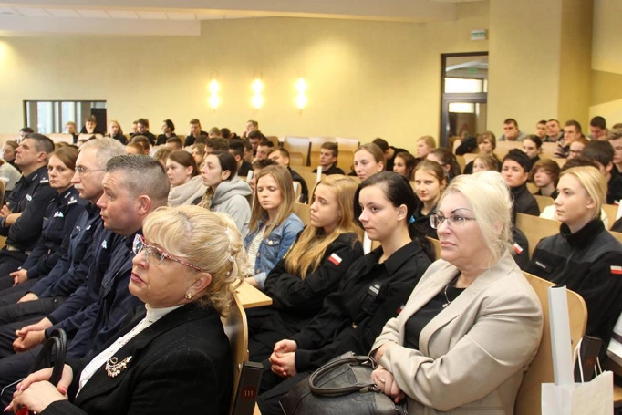 Zdjęcie nr 30 z galerii Jubileusz 6-lecia Centrum Bezpieczeństwa i Edukacji Służb Mundurowych WSB
