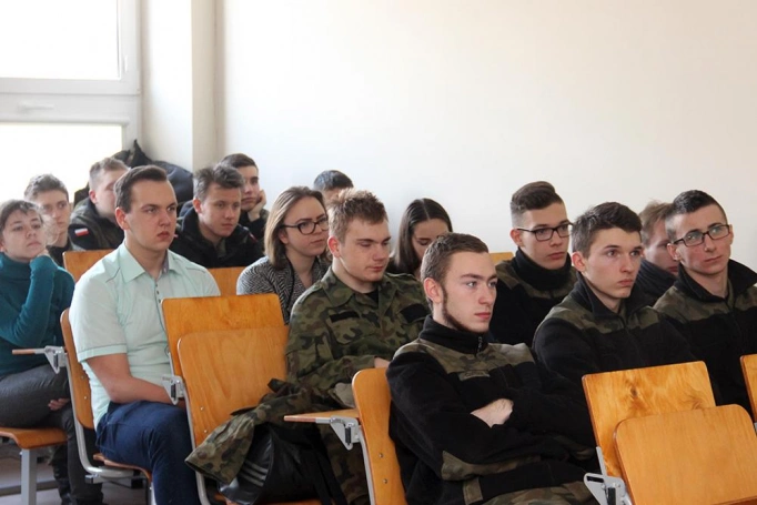Zdjęcie nr 37 z galerii Jubileusz 6-lecia Centrum Bezpieczeństwa i Edukacji Służb Mundurowych WSB
