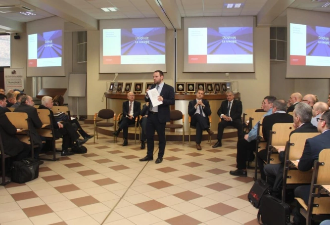 Zdjęcie nr 32 z galerii Specjalistyczne szkolenie dla kolejarzy - Obowiązki i tryb pracy komisji kolejowych