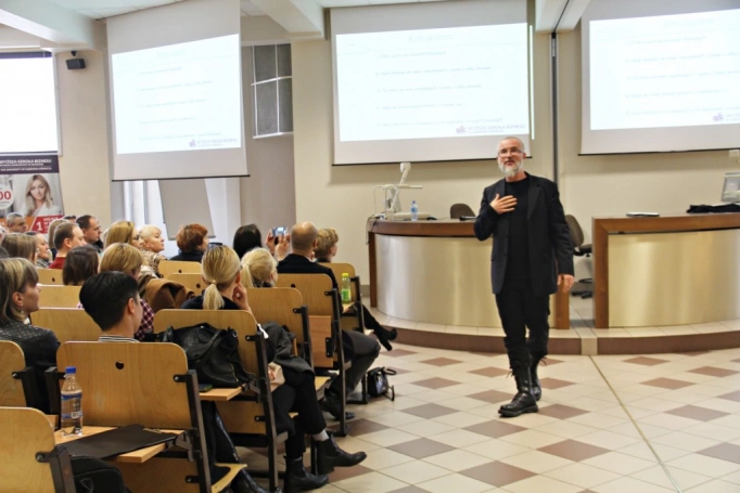 Zdjęcie nr 10 z galerii Dzień Bezpłatnych Szkoleń w Wyższej Szkole Biznesu w Dąbrowie Górniczej 