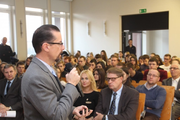 Zdjęcie nr 13 z galerii Kristopher Sanchez, przedstawiciel Gubernatora Nevady gościem WSB