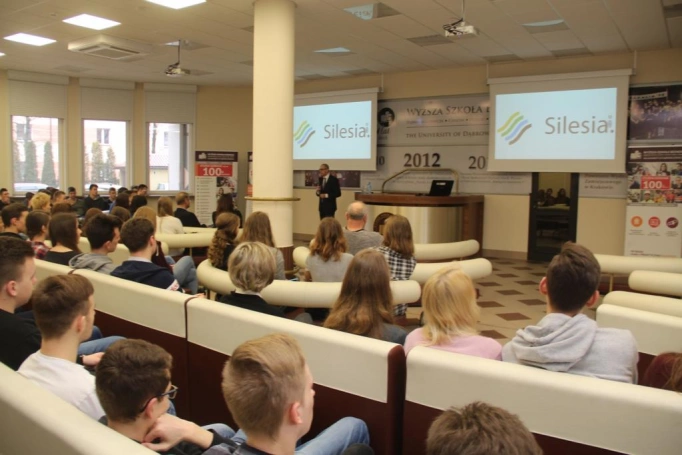 Zdjęcie nr 10 z galerii Marszałek Kazimierz Karolczak gościem WSB