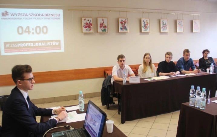 Zdjęcie nr 8 z galerii II Otwarty Turniej Debat Oksfordzkich - eliminacje