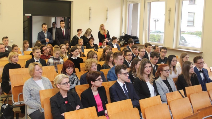 Zdjęcie nr 38 z galerii II Otwarty Turniej Debat Oksfordzkich - eliminacje