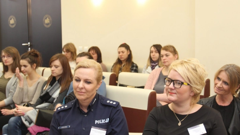 Zdjęcie nr 20 z galerii W trosce o współczesną rodzinę...- konteksty pedagogiczne i prawne - pierwszy dzień Konferencji