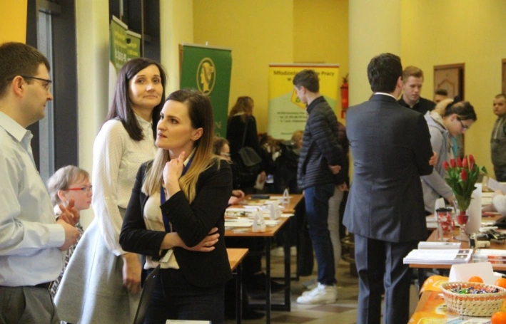 Zdjęcie nr 18 z galerii Rekordowe Targi Pracy i Praktyk Studenckich w Wyższej Szkole Biznesu w Dąbrowie Górniczej