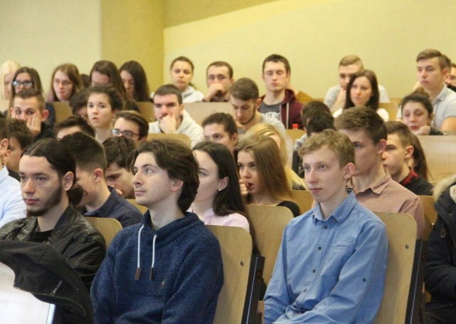 Zdjęcie nr 19 z galerii Rekordowe Targi Pracy i Praktyk Studenckich w Wyższej Szkole Biznesu w Dąbrowie Górniczej