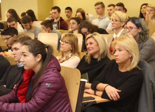 Zdjęcie nr 22 z galerii Rekordowe Targi Pracy i Praktyk Studenckich w Wyższej Szkole Biznesu w Dąbrowie Górniczej