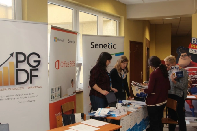 Zdjęcie nr 12 z galerii Rekordowe Targi Pracy i Praktyk Studenckich w Wyższej Szkole Biznesu w Dąbrowie Górniczej