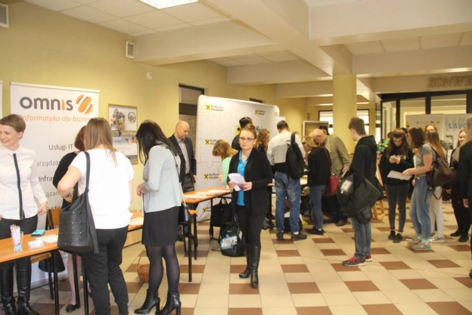 Zdjęcie nr 15 z galerii Rekordowe Targi Pracy i Praktyk Studenckich w Wyższej Szkole Biznesu w Dąbrowie Górniczej