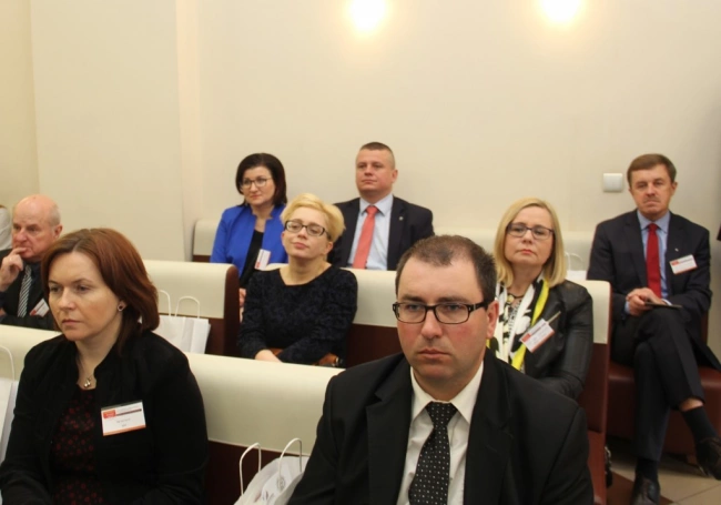 Zdjęcie nr 36 z galerii Konferencja "Sukcesy i wyzwania w naukach o zarządzaniu. Od tradycji do współczesności. Współczesne kontynuacje dorobku Karola Adamieckiego"
