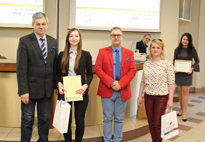 Zdjęcie nr 40 z galerii VII Ogólnopolski Konkurs Wiedzy Logistycznej - WYNIKI