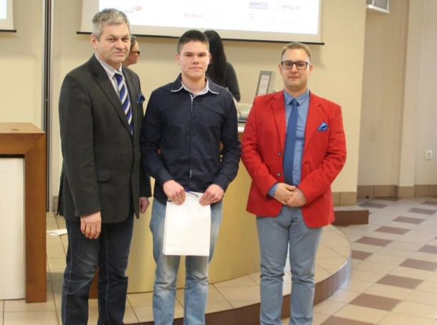 Zdjęcie nr 47 z galerii VII Ogólnopolski Konkurs Wiedzy Logistycznej - WYNIKI